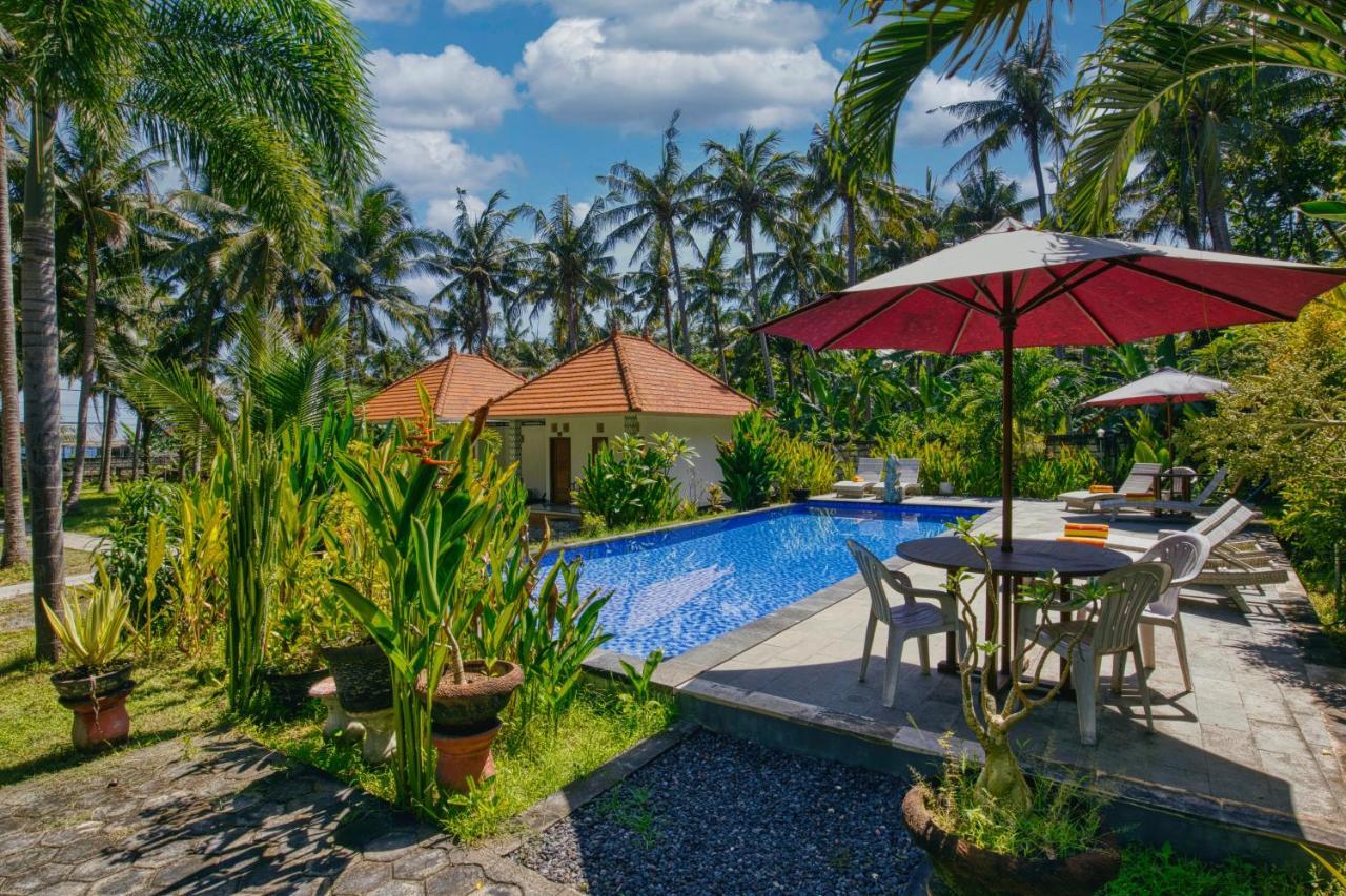 Coconut Hill Cottage Batununggul エクステリア 写真