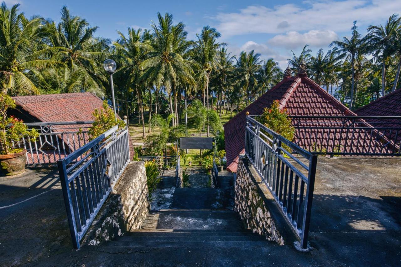 Coconut Hill Cottage Batununggul エクステリア 写真