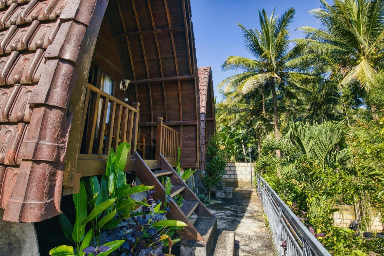 Coconut Hill Cottage Batununggul エクステリア 写真