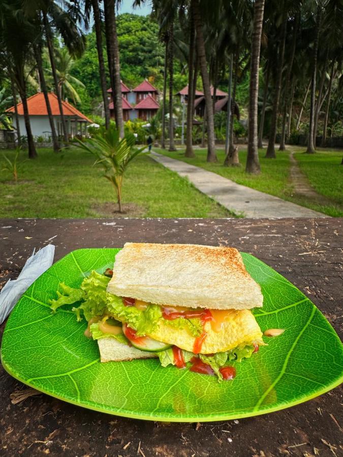 Coconut Hill Cottage Batununggul エクステリア 写真